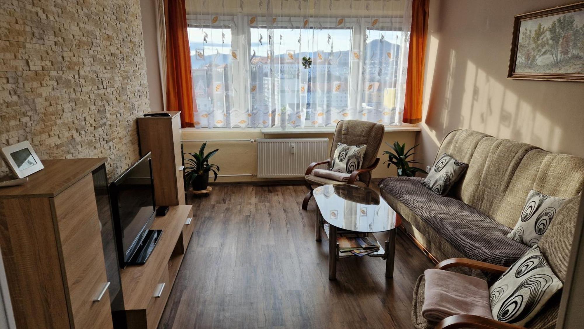 Byt S Jedinecnym Vyhledem Decin Buitenkant foto